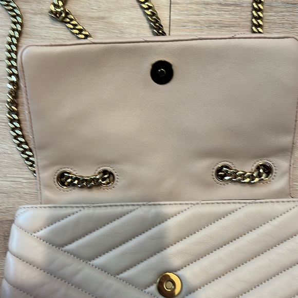 Tory Burch Small KIRA Chevron Shoulder Nappa Leather Bag Devon Sand $548 - Picture 9 of 13